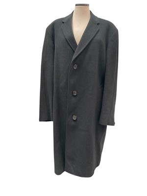 Lot 2560 - Gentlemen's grey overcoat by Meakers, Crombie cloth Aberdeen Scotland.