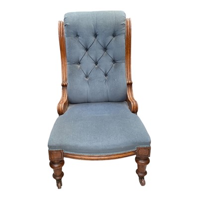 Lot 5397 - Victorian oak and plush blue button upholstered side chair