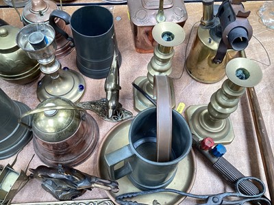 Lot 5180 - Group of brass and copper ware to include brass candle sticks, brass and copper horn, pewter mugs etc