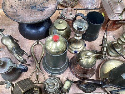 Lot 5180 - Group of brass and copper ware to include brass candle sticks, brass and copper horn, pewter mugs etc