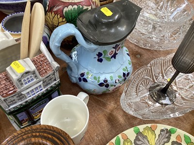 Lot 5178 - Group of ceramics and glassware to include Royal Doulton character jug, NatWest piggy bank etc