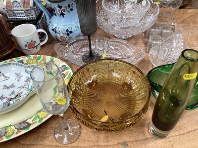 Lot 5178 - Group of ceramics and glassware to include Royal Doulton character jug, NatWest piggy bank etc