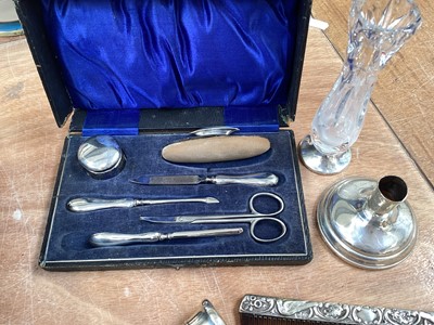Lot 5177 - Collection of silver and silver plate to include a silver vanity set, silver plated photo frames, plated coffee pot etc