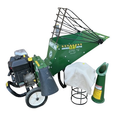 Lot 5395 - Mighty Mac shredder leaf chipper, with 6.5hp Briggs & Stratton engine.