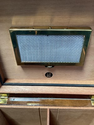 Lot 5137 - Dunhill oak cased humidor with engraved plaque