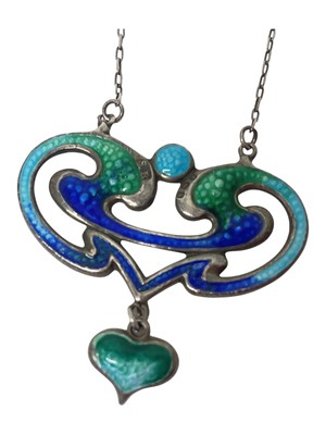 Lot 60 - Art Nouveau silver and enamel pendant necklace