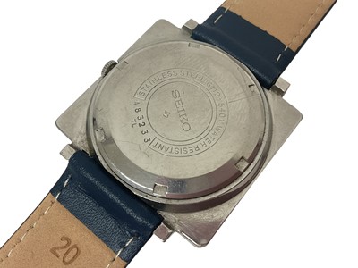 Lot 65 - 1970s Seiko 5 stainless steel wristwatch with a blue ‘TV’ dial, on a later blue leather strap