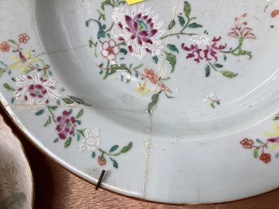 Lot 5130 - Set of three 18th century Chinese Imari porcelain plates, and two famille rose dishes (5)
