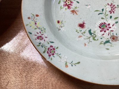 Lot 5130 - Set of three 18th century Chinese Imari porcelain plates, and two famille rose dishes (5)