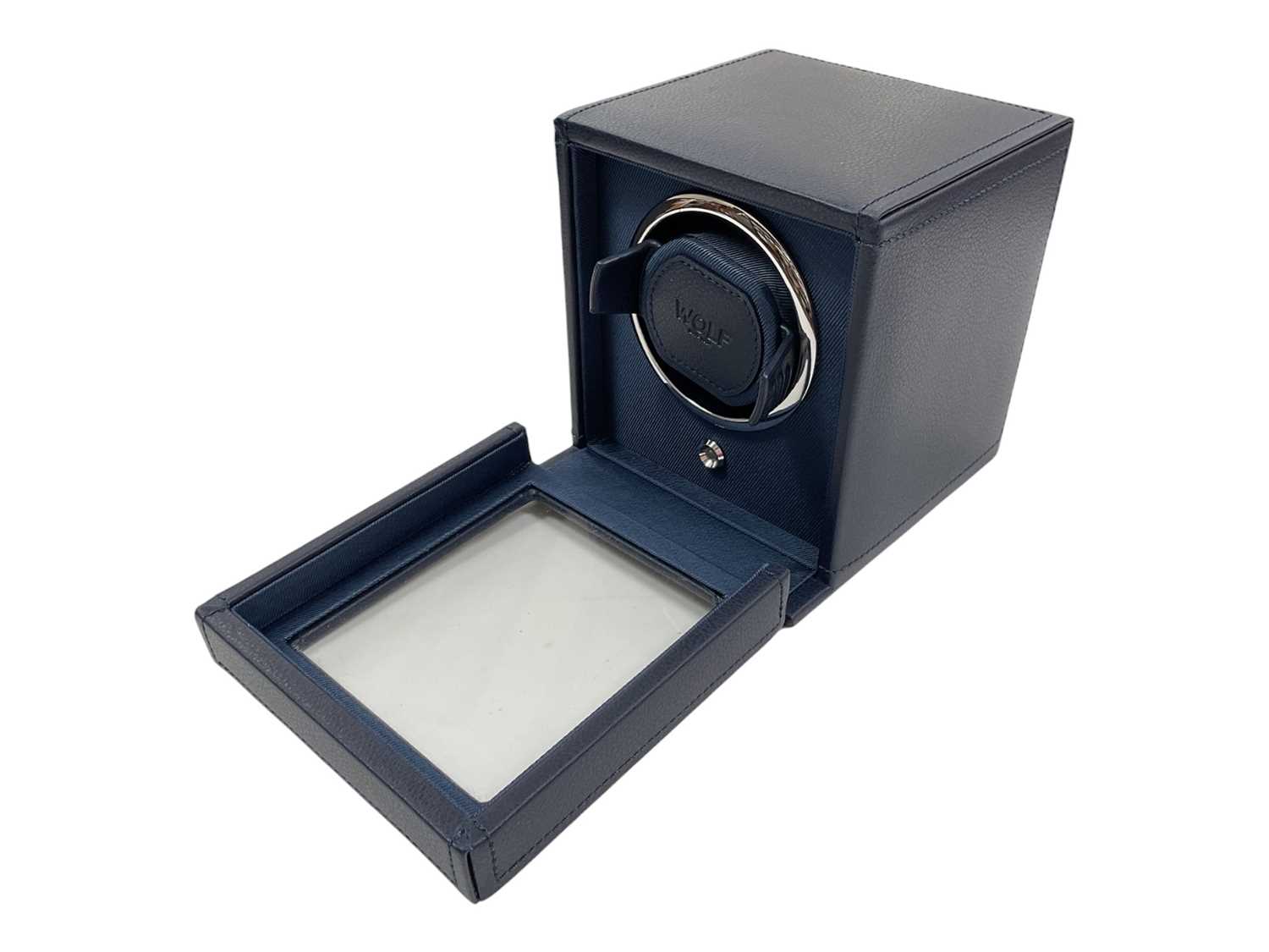 Lot 94 - Wolf 'Cub' single watch winder with cover