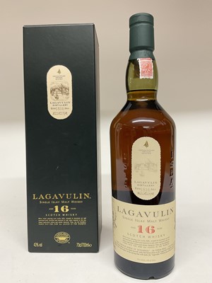 Lot 95 - Lagavulin Single Islay Malt Whisky, 16 years old, 43%., 70cl., in original card box