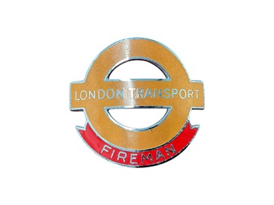 Lot Scarce vintage enamel London Transport Fireman badge, 5cm in width.