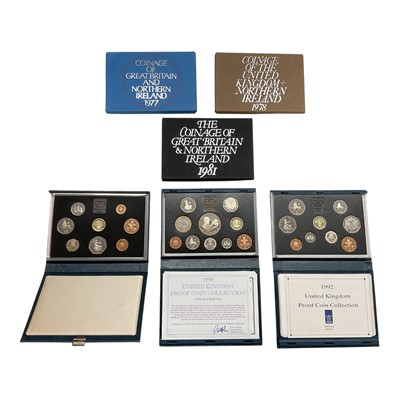Lot 440 - G.B. - Royal Mint proof sets to include 1977, 1978, 1981 and blue cased 1983, 1984, 1985, 1986, 1992, 1998 and red cased 1994, 1995, 1996, 1999, 2004, 2006, 2007, black cased 2010 & flat box...