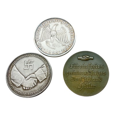 Lot 640 - Germany - Mixed commemorative medallions to include A .900 silver, the Election of Hitler As The Reich Chancellor of Germany 1933 (Dia: 35mm), A .900 silver, The Death of Paul Von-Hindenburg 193...