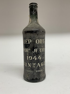 Lot 87 - One bottle, Niepoort 1944 Port