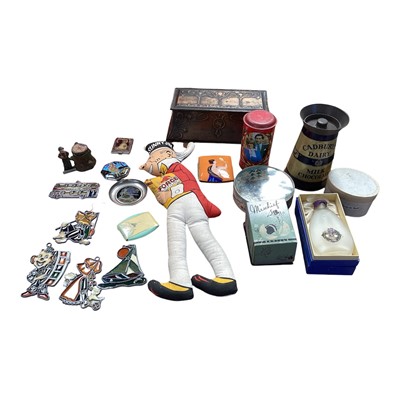 Lot 5013 - Sundry items, including vintage tins, compacts, scent bottles, etc