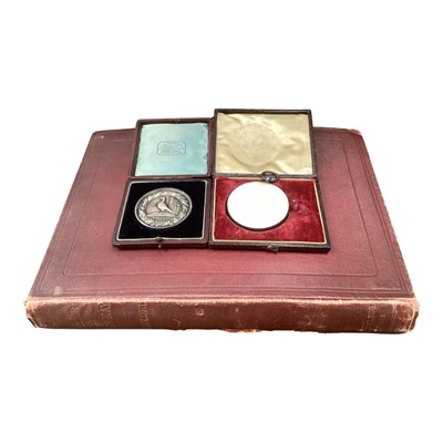 Lot 368 - Victorian agricultural medal and a pigeon racing medal