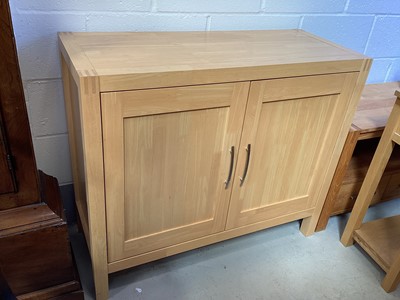 Lot 5316 - Contemporary beech sideboard