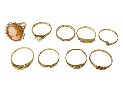Lot 132 - Collection of nine 9ct gold rings