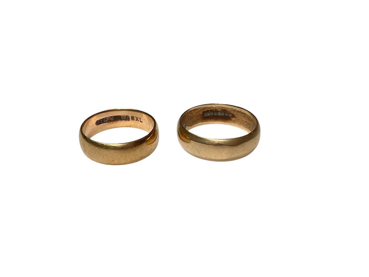 Lot 30 - Two 9ct gold wedding rings