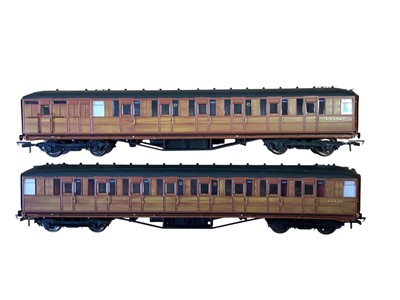 Lot Hornby OO Gauge LNER Teak carriages including 32558 brake 1st & 3rd Class with guard, L435 Third Class & E24387 and E1435 (undesignated) (4)