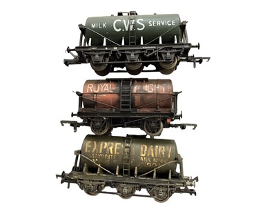 Lot Hornby OO Gauge rolling stock including tankers, vans and coal wagons (approx. 29)
