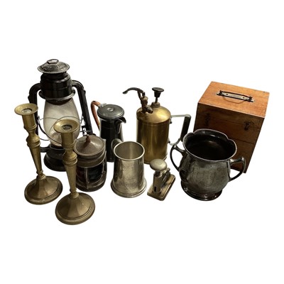 Lot 5124 - Group of miscellaneous metalwares and sundries to include brass candle sticks, brass teapot etc