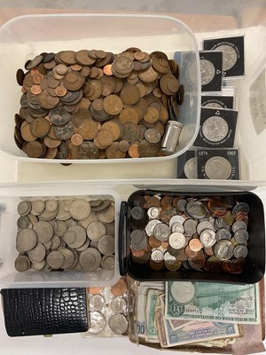 Lot 481 - World - Mixed coins & banknotes