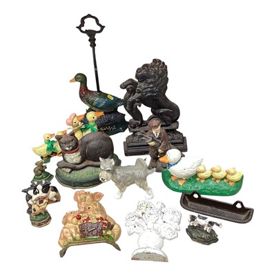 Lot 5133 - Group of novelty themed metal doorstops