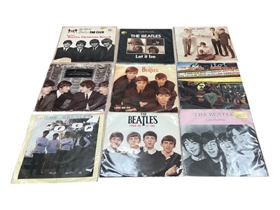 Lot 2769 - 150 45s including Beatles (over 40), featuring fan club flexi with original postal packaging, Paul McCartney & Wings (over 60), John Lennon, George Harrison and Ringo Starr. Vinyl a...