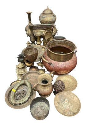 Lot 151 - Collection of brass and metalwares