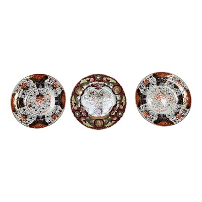 Lot 5077 - Pair of early 19th century Davenport porcelain plates decorated with Japanned colours together with a 19th century Masons ironstone plate