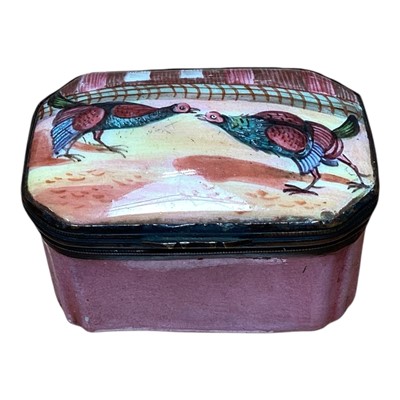 Lot 5043 - Antique enamelled snuff box with fighting cocks