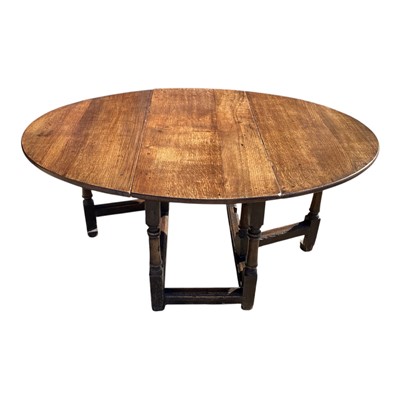 Lot 5356 - 17th century style oak gate leg coffee table