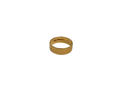 Lot 208 - 22ct gold wedding ring (London 1961), size K