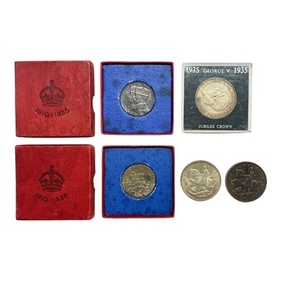 Lot 482 - G.B. - Mixed coins & medallions to include George V silver Crowns 1935 x 3 GVF-EF and two silver George V Jubilee commemorative medallions in red cardboard cases of issue (3 coins & 2 me...
