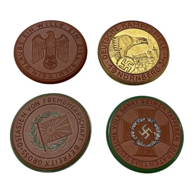 Lot 575 - Germany - Meissen table medallions - Terracotta porcelain commemorating the war at sea against England 1941