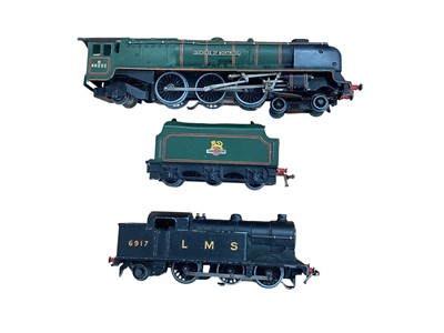 Lot 1945 - Hornby Dublo OO Gauge BR green early emblem 4-6-2 Duchess of Montrose tender locomotive 46232 & LMS black tank engine 6917, plus D1 Island Platform & Signal Cabin, track and accessories...
