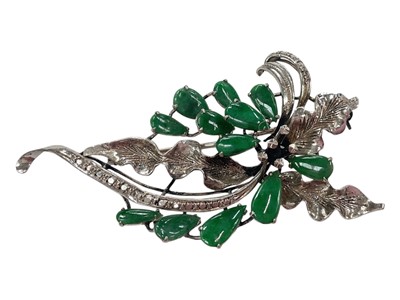 Lot 947 - Chinese white metal and jade / green hardstone floral spray brooch, stamped 18k, 6.5cm