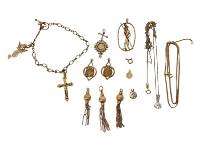 Lot 246 - Group 9ct gold and yellow metal jewellery to include chains, pendants, charm bracelet etc
