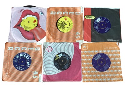 Lot 2737 - Box of single records including