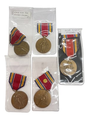 Lot 949 - Group of five United States Second World War Victory medals, (5).