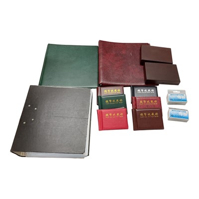 Lot 532 - Accessories - to include coin album, cases, capsules, etc (Qty)