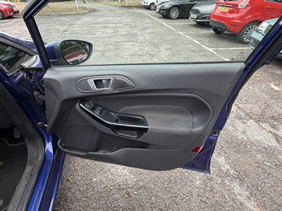 Lot 75 - 2016 Ford Fiesta 1.0 EcoBoost Titanium 5 door, manual, finished in blue, reg. no. EN65 YKX.