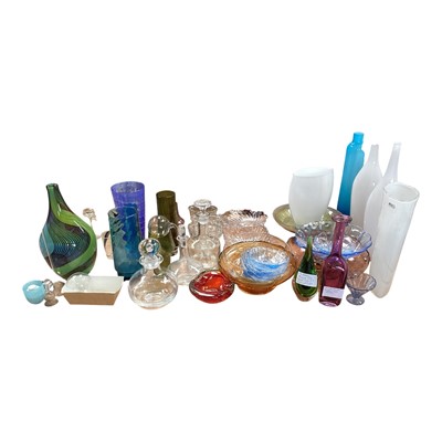 Lot 5004 - Collection of glassware including Whitefriars, Murano, vases, decanters etc