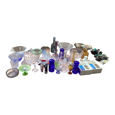 Lot 5002 - Collection of glassware to include decanters, coloured glass etc