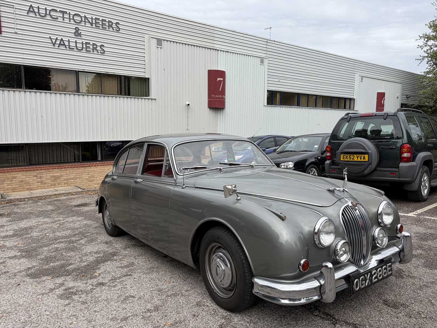 Lot 58 - 1967 Jaguar Mark II 2.4 saloon, manual over drive, finished in grey, reg. no. OGX 286E