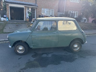 Lot 51 - 1963 Austin Mini Cooper, 997cc, finished in green, reg. no. UGV 889, chassis no. C-A237 345095