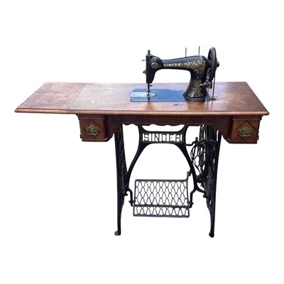 Lot 5306 - Singer sewing machine on a Singer table