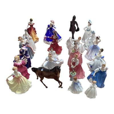 Lot 5014 - Group of Royal Doulton figures